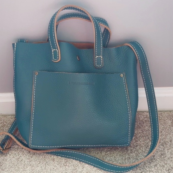 Portland Leather mini crossbody - Picture 4 of 4